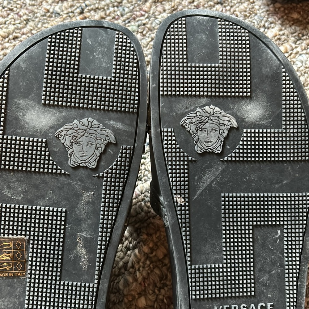 Versace slides - Picture 6 of 14